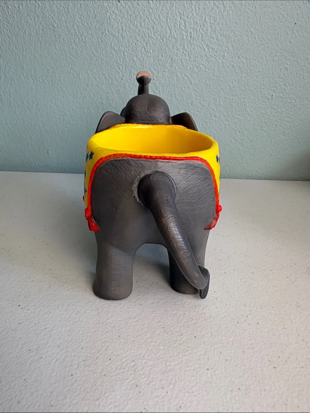 2005 Feldman Entertainment Greatest Show on Earth Elephant Cup